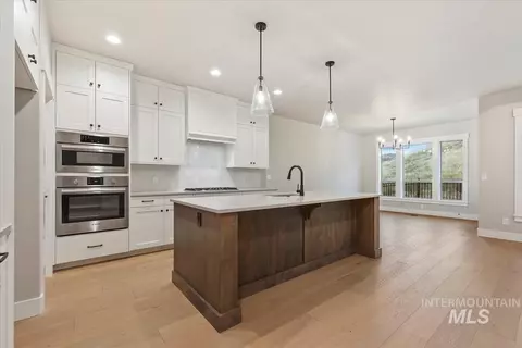 Kitchen - 6999 W Tolland St, Eagle, ID 83616 photo 2 of 4