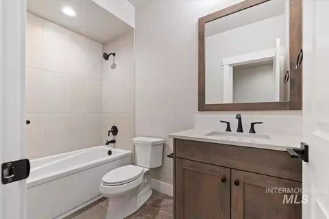 Bath - 6999 W Tolland St, Eagle, ID 83616 photo 4 of 6