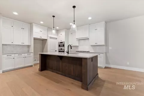 Kitchen - 6999 W Tolland St, Eagle, ID 83616 photo 1 of 4