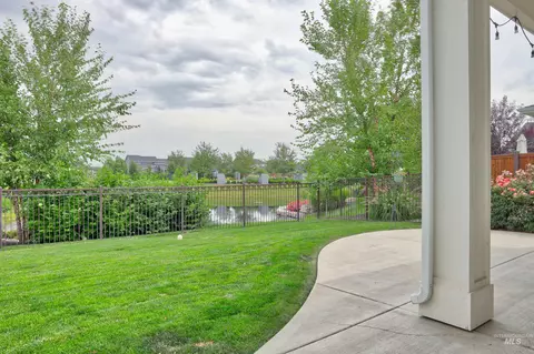 Exterior - 314 S Hamlin Ln, Eagle, ID 83616 photo 6 of 7