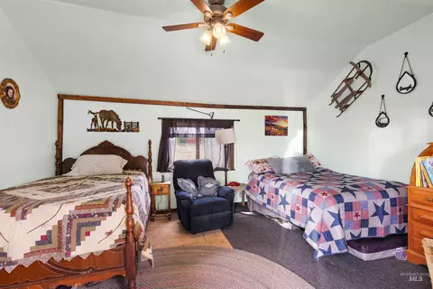 Bedroom - 37 Pine Cone Ln, Cascade, ID 83611 photo 6 of 6