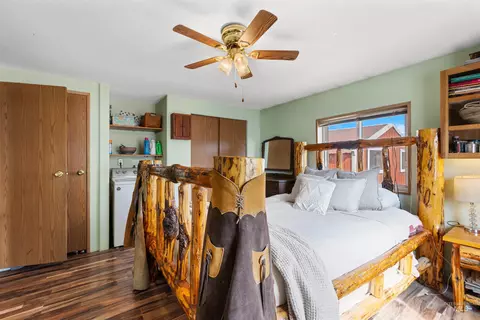 Bedroom - 37 Pine Cone Ln, Cascade, ID 83611 photo 2 of 6