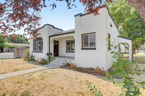 1202 9th St, Clarkston, WA 99403