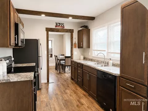 Kitchen - 1015 E St, Rupert, ID 83350 photo 1 of 5