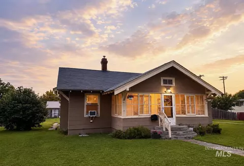 Exterior - 1015 E St, Rupert, ID 83350 photo 1 of 5