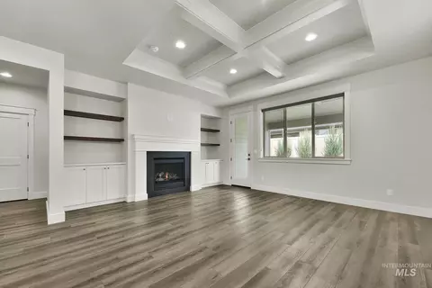 Living - 2544 E Zemo Ln, Meridian, ID 83642 photo 3 of 3