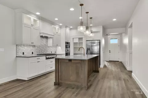 Kitchen - 2544 E Zemo Ln, Meridian, ID 83642 photo 7 of 7