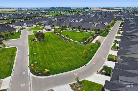 View/Area - 2544 E Zemo Ln, Meridian, ID 83642 photo 4 of 7