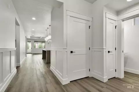 Entry Way - 2544 E Zemo Ln, Meridian, ID 83642 photo 2 of 5