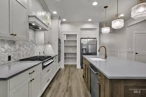 Kitchen - 2544 E Zemo Ln, Meridian, ID 83642 photo 4 of 7