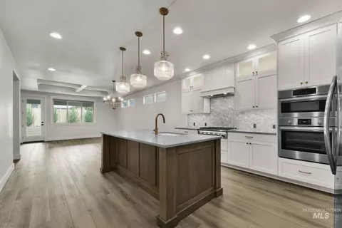 Kitchen - 2544 E Zemo Ln, Meridian, ID 83642 photo 3 of 7