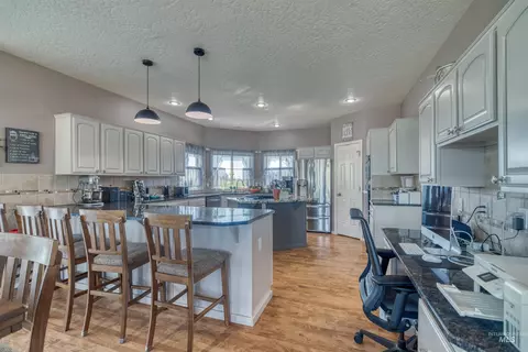Kitchen - 17271 Lonkey Ln, Caldwell, ID 83607 photo 1 of 4