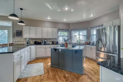 Kitchen - 17271 Lonkey Ln, Caldwell, ID 83607 photo 2 of 4