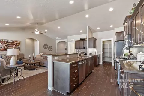 2052 Sugar Maple Ave, Middleton, ID 83644 photo 4