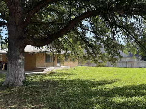 Exterior - 2023 Falls Ave E, Twin Falls, ID 83301 photo 3 of 5