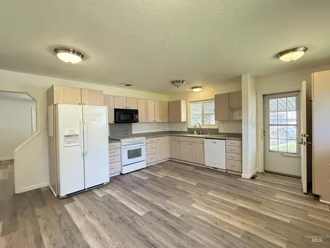 Kitchen - 2023 Falls Ave E, Twin Falls, ID 83301 photo 1 of 3