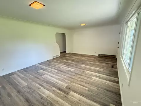 Living - 2023 Falls Ave E, Twin Falls, ID 83301 photo 4 of 4