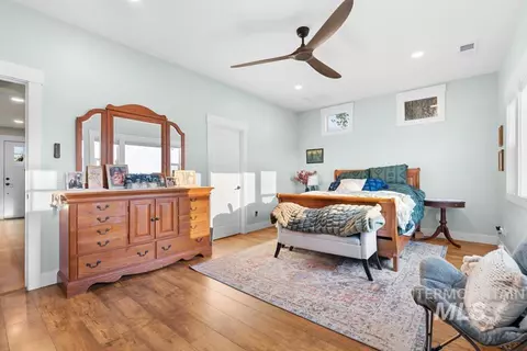 Bedroom - 29976 Hexon Rd, Parma, ID 83660 photo 1 of 4