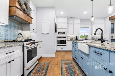 Kitchen - 29976 Hexon Rd, Parma, ID 83660 photo 5 of 7