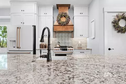 Kitchen - 29976 Hexon Rd, Parma, ID 83660 photo 2 of 7