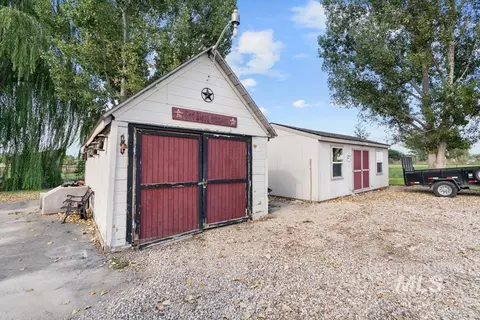 Exterior - 29976 Hexon Rd, Parma, ID 83660 photo 9 of 14