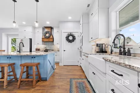 Kitchen - 29976 Hexon Rd, Parma, ID 83660 photo 4 of 7