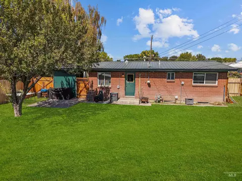 Exterior - 649 E 16th St, Burley, ID 83318 photo 6 of 7