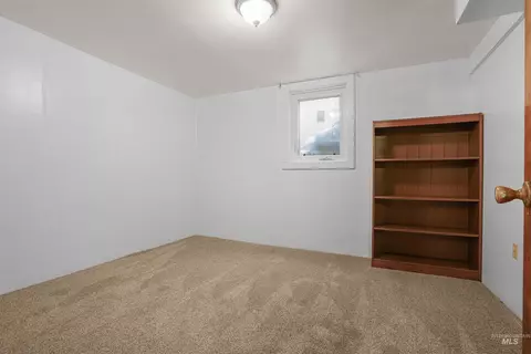 Bedroom - 649 E 16th St, Burley, ID 83318 photo 2 of 2