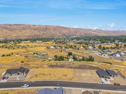 1690 Bennett Hill Dr, Clarkston, WA 99403