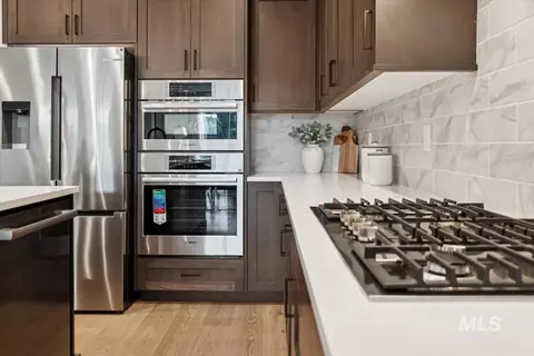 Kitchen - 2041 W Freya Ct, Eagle, ID 83616 photo 4 of 6