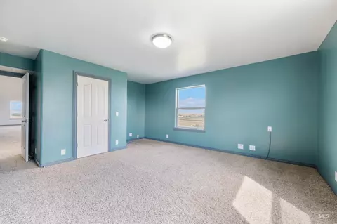 Bedroom - 5530 E Tower Ln, Caldwell, ID 83607 photo 4 of 8