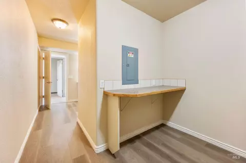 Entry Way - 5530 E Tower Ln, Caldwell, ID 83607 photo 2 of 2
