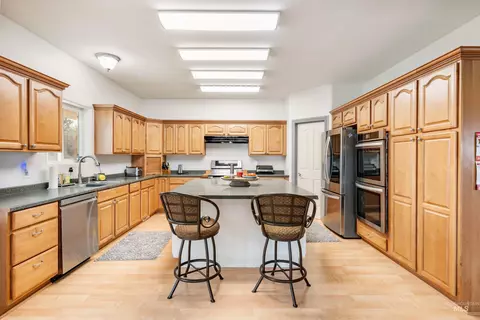 Kitchen - 5530 E Tower Ln, Caldwell, ID 83607 photo 1 of 4