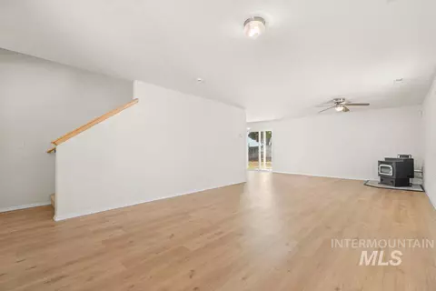 Living - 16346 Silver Crk, Caldwell, ID 83607 photo 3 of 6