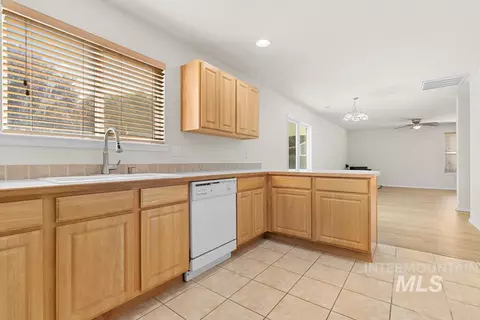 Kitchen - 16346 Silver Crk, Caldwell, ID 83607 photo 3 of 3