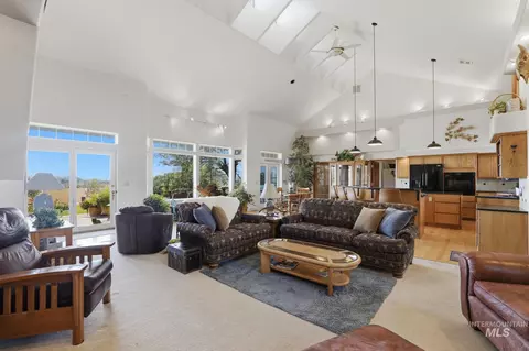 Living - 117 View Dr, Jerome, ID 83338 photo 1 of 3