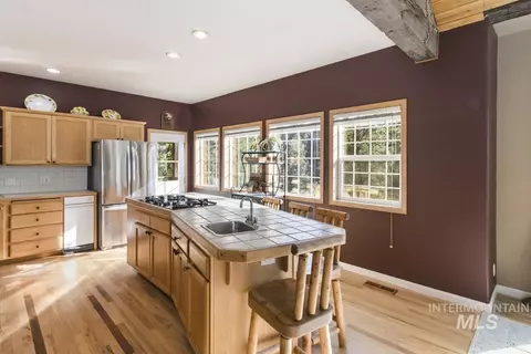 Kitchen - 1610 Pine Lake Ranch Dr, Cascade, ID 83611 photo 1 of 3