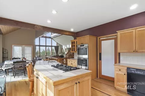 Kitchen - 1610 Pine Lake Ranch Dr, Cascade, ID 83611 photo 3 of 3