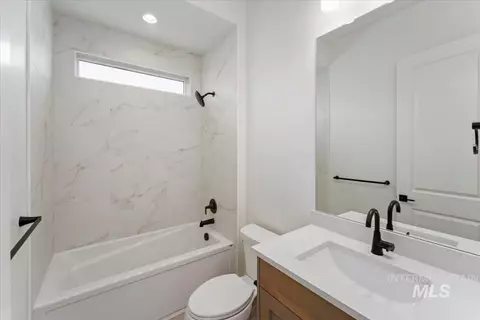 Bath - 6734 W Sollas Dr, Eagle, ID 83616 photo 5 of 6