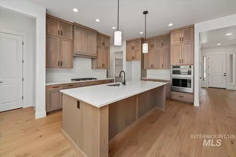 Kitchen - 6734 W Sollas Dr, Eagle, ID 83616 photo 3 of 4