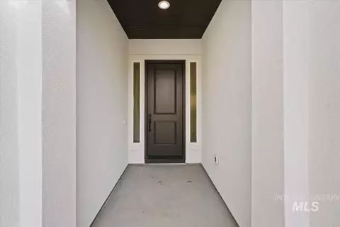 Entry Way - 6734 W Sollas Dr, Eagle, ID 83616 photo 1 of 5