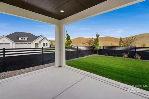 Exterior - 6734 W Sollas Dr, Eagle, ID 83616 photo 4 of 10