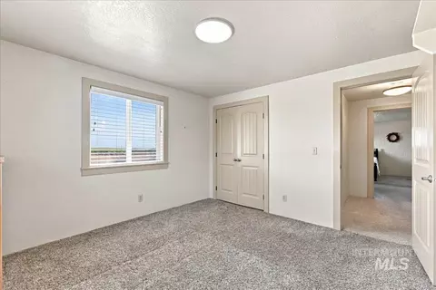 Bedroom - 26201 Hop Rd, Caldwell, ID 83607 photo 4 of 5