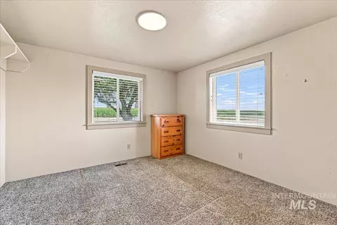 Bedroom - 26201 Hop Rd, Caldwell, ID 83607 photo 5 of 5