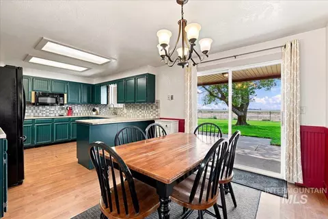 Dining - 26201 Hop Rd, Caldwell, ID 83607 photo 1 of 1