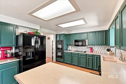 Kitchen - 26201 Hop Rd, Caldwell, ID 83607 photo 3 of 3