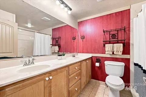 Bath - 26201 Hop Rd, Caldwell, ID 83607 photo 2 of 2