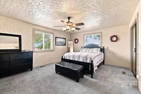 Bedroom - 26201 Hop Rd, Caldwell, ID 83607 photo 3 of 5