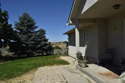 Exterior - 334 E Danskin Dr, Boise, ID 83716 photo 2 of 17