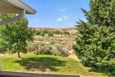 Exterior - 334 E Danskin Dr, Boise, ID 83716 photo 14 of 17
